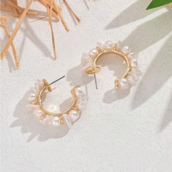 pearl gold elegant hoop earrings - Picture 5 of 7